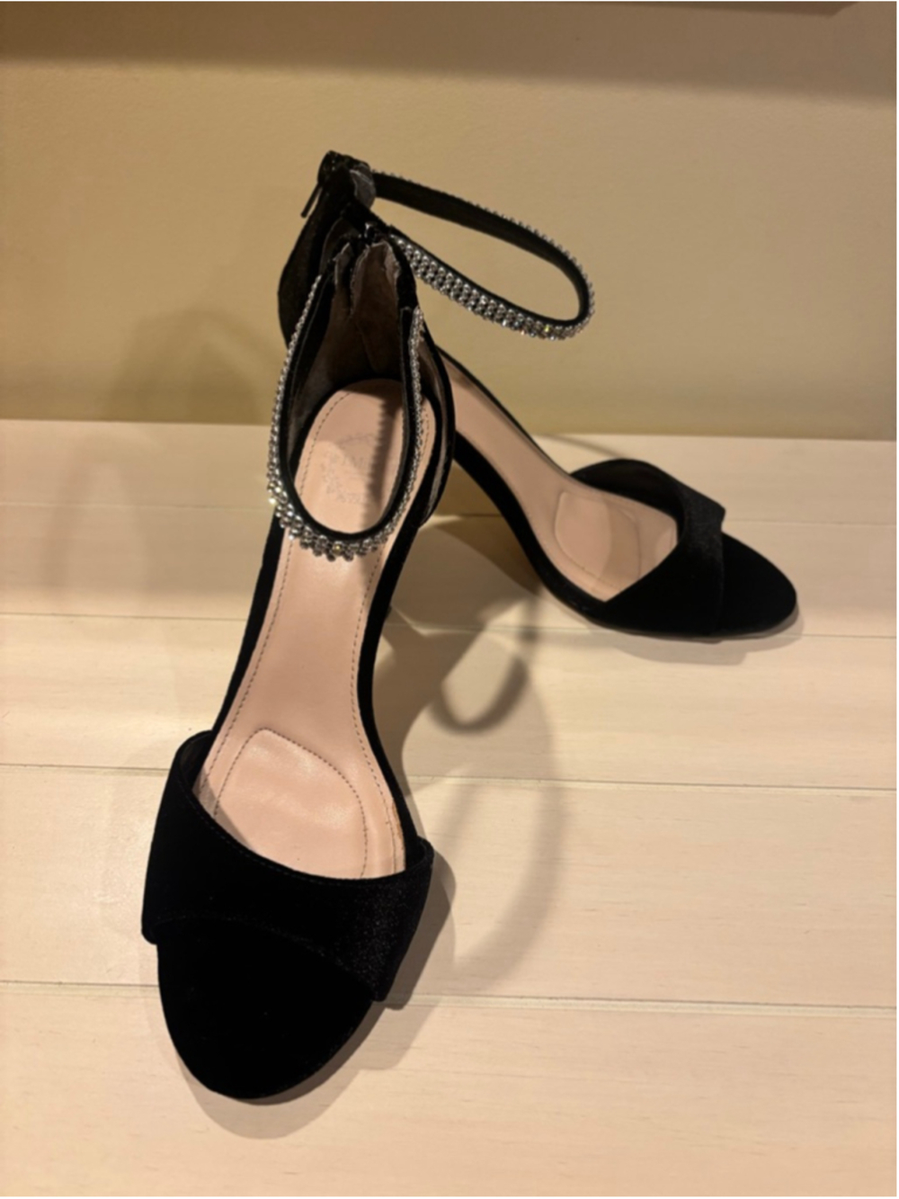 I Miller velvet pump with rhinestone ankle strap woman’s 7.5 EUC